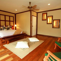 Garden Lodge (Premier Chalet)